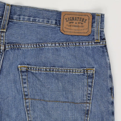 Signature by Levi Strauss and Co Blue Denim Shorts Size 36 100 Percent Cotton