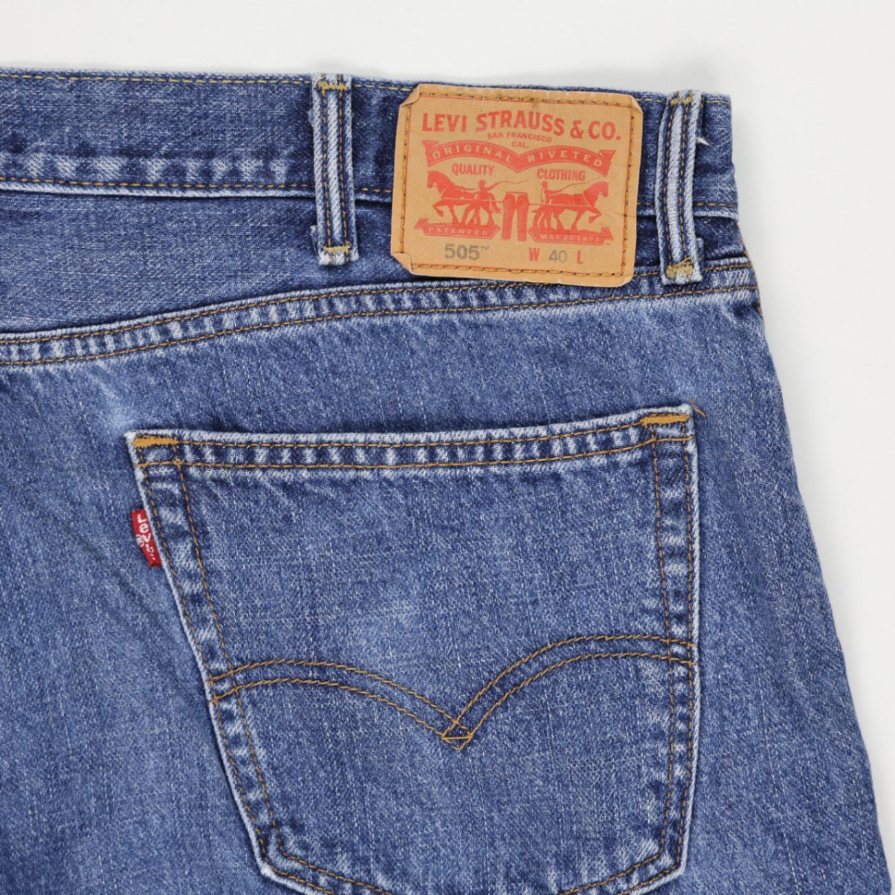 Levi's 505 Vintage Men's Blue Denim Shorts W40 9 Inch Inseam 100 Percent Cotton Classic Fit