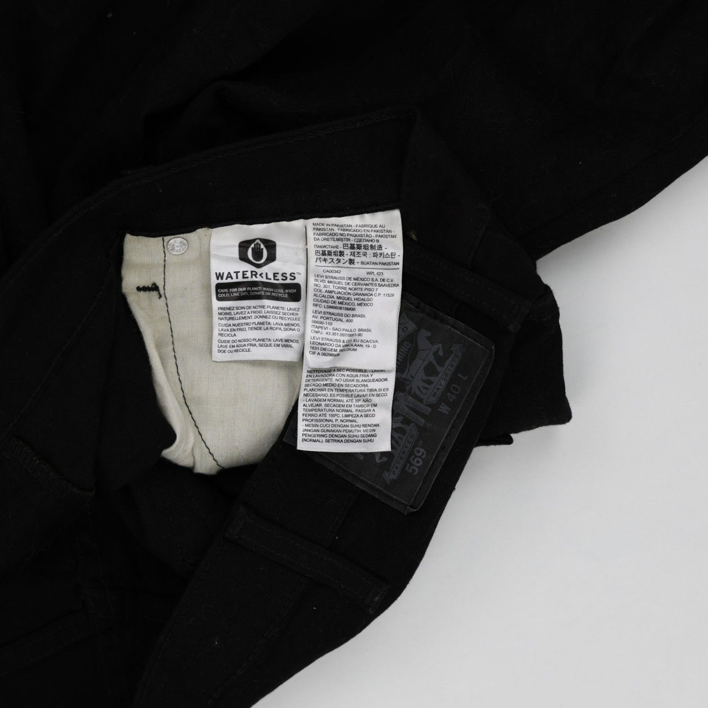 Levi's 569 Loose Fit Black Denim Shorts W40 Cotton