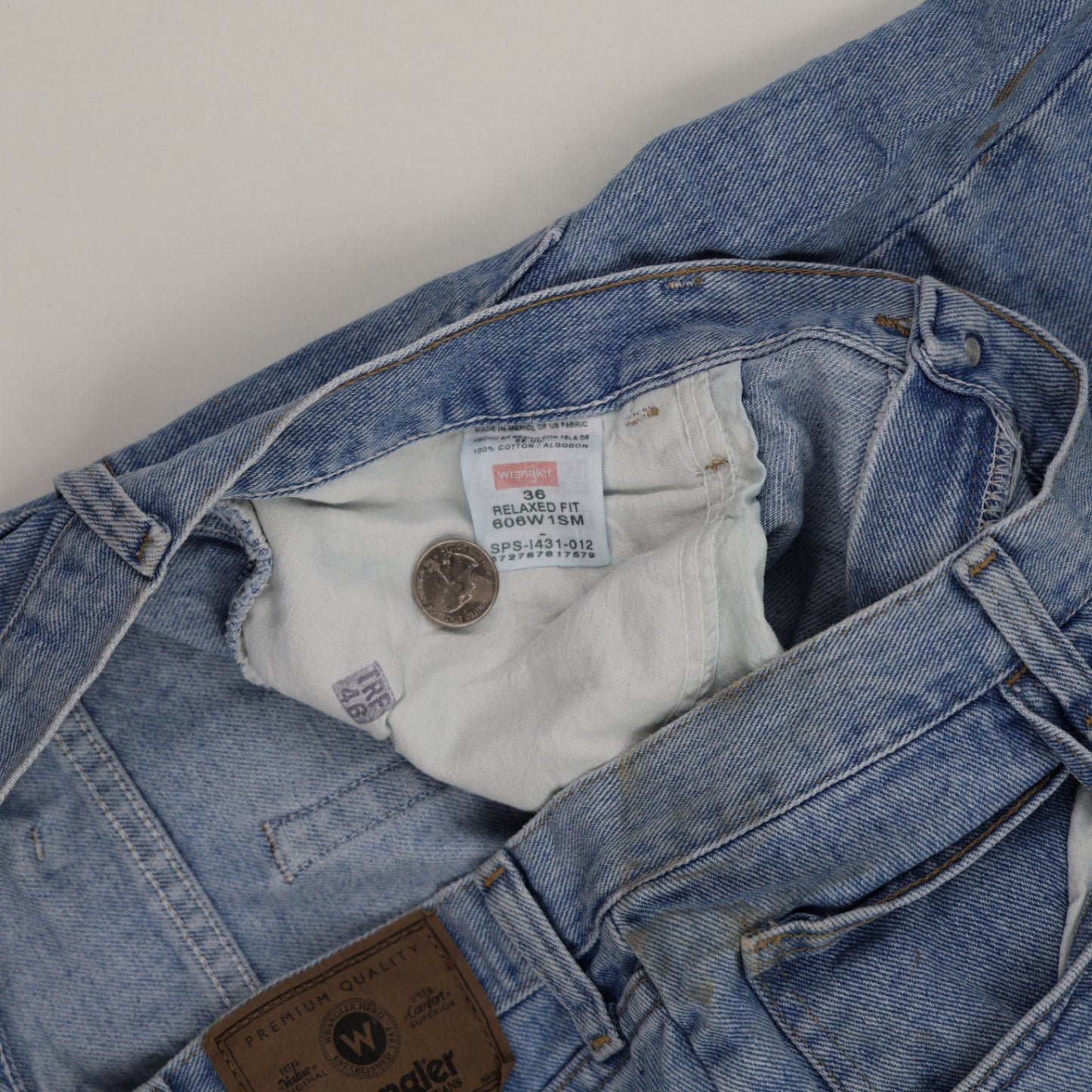 Wrangler Vintage Blue Denim Shorts 36 Inch Waist 11 Inch Inseam Cotton Relaxed Fit