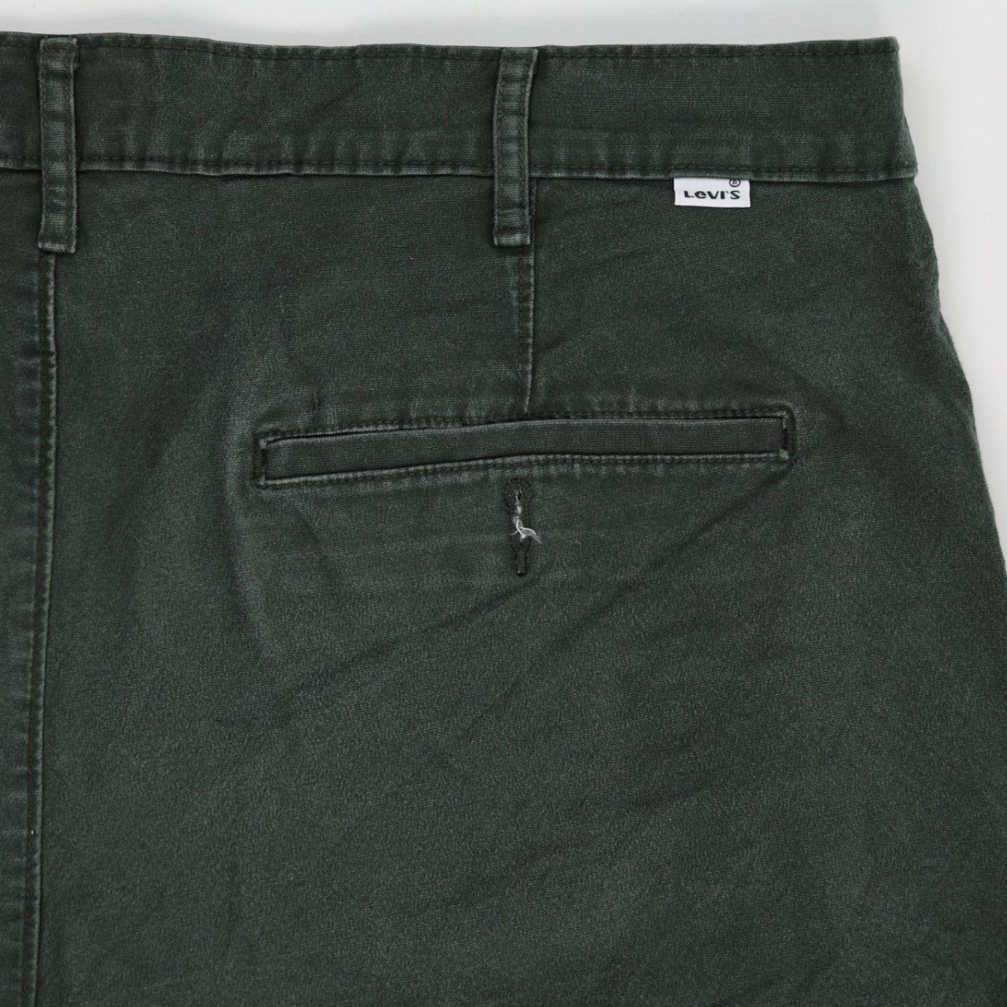 Levi's Chino Shorts Dark Green 34 Inseam 100 Percent Cotton Men's Casual Wear