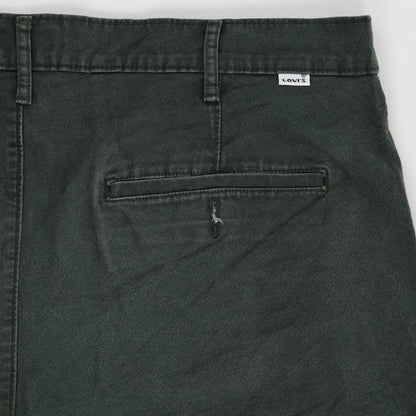 Levi's Chino Shorts Dark Green 34 Inseam 100 Percent Cotton Men's Casual Wear
