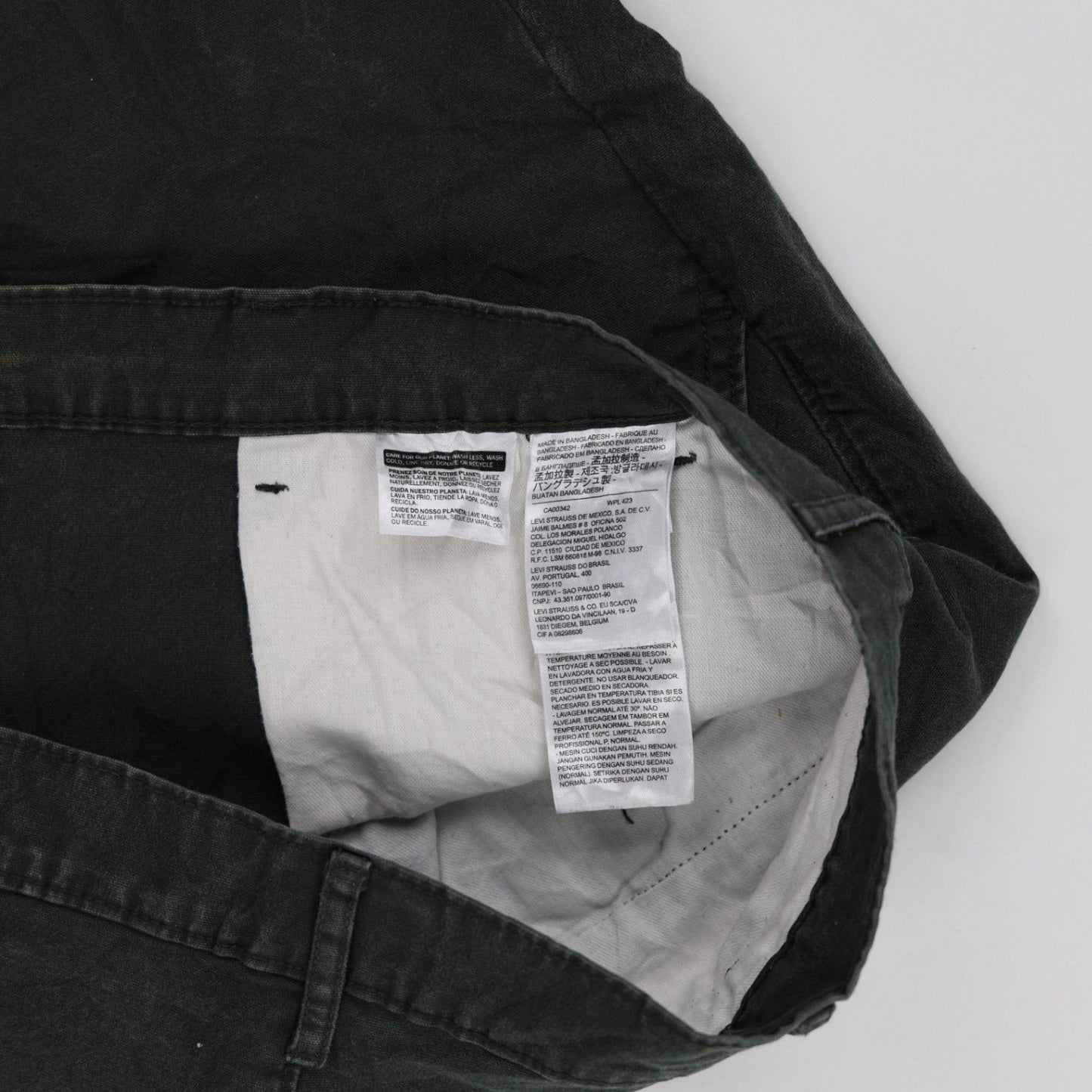 Levi's Chino Shorts Dark Green 34 Inseam 100 Percent Cotton Men's Casual Wear