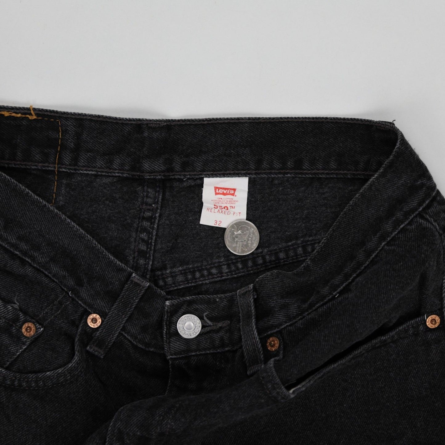 Levi's 550 Relaxed Fit Vintage Black Denim Shorts 32 100 Cotton