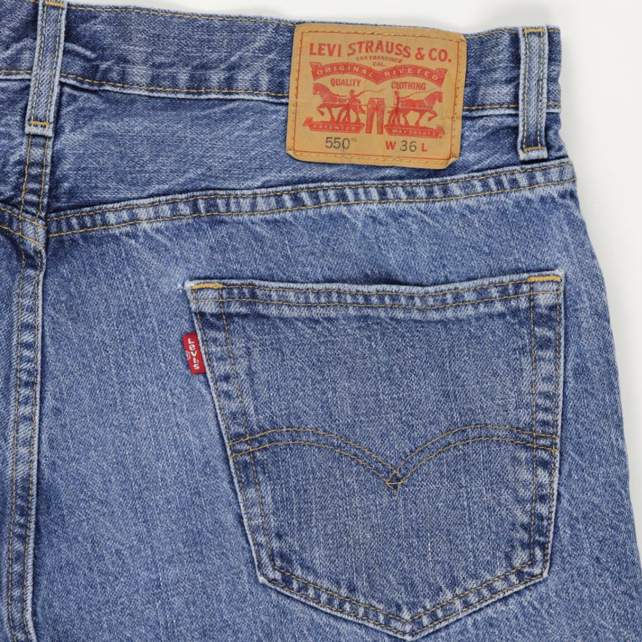 Levi's 550 Vintage Blue Denim Shorts Relaxed Fit W36 10 Inch Inseam Cotton