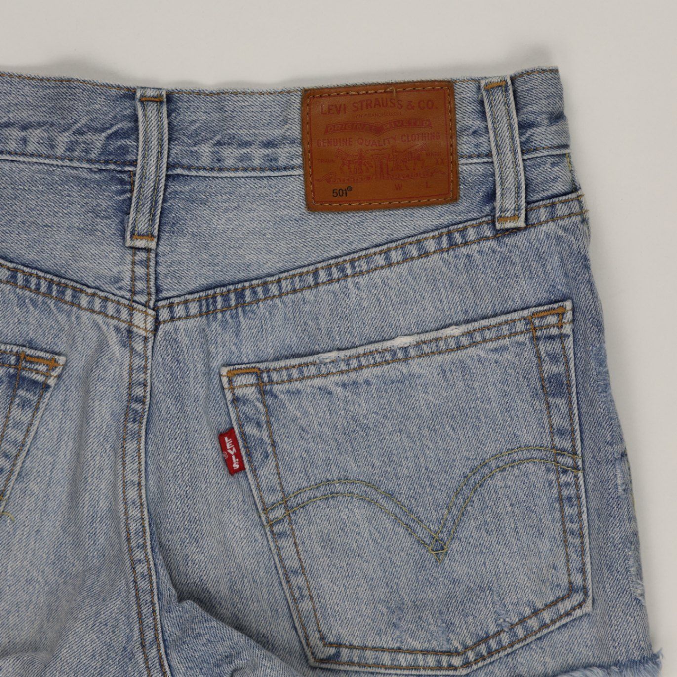 Levi's 501 Women's Distressed Denim Shorts Vintage Blue W32 100% Cotton