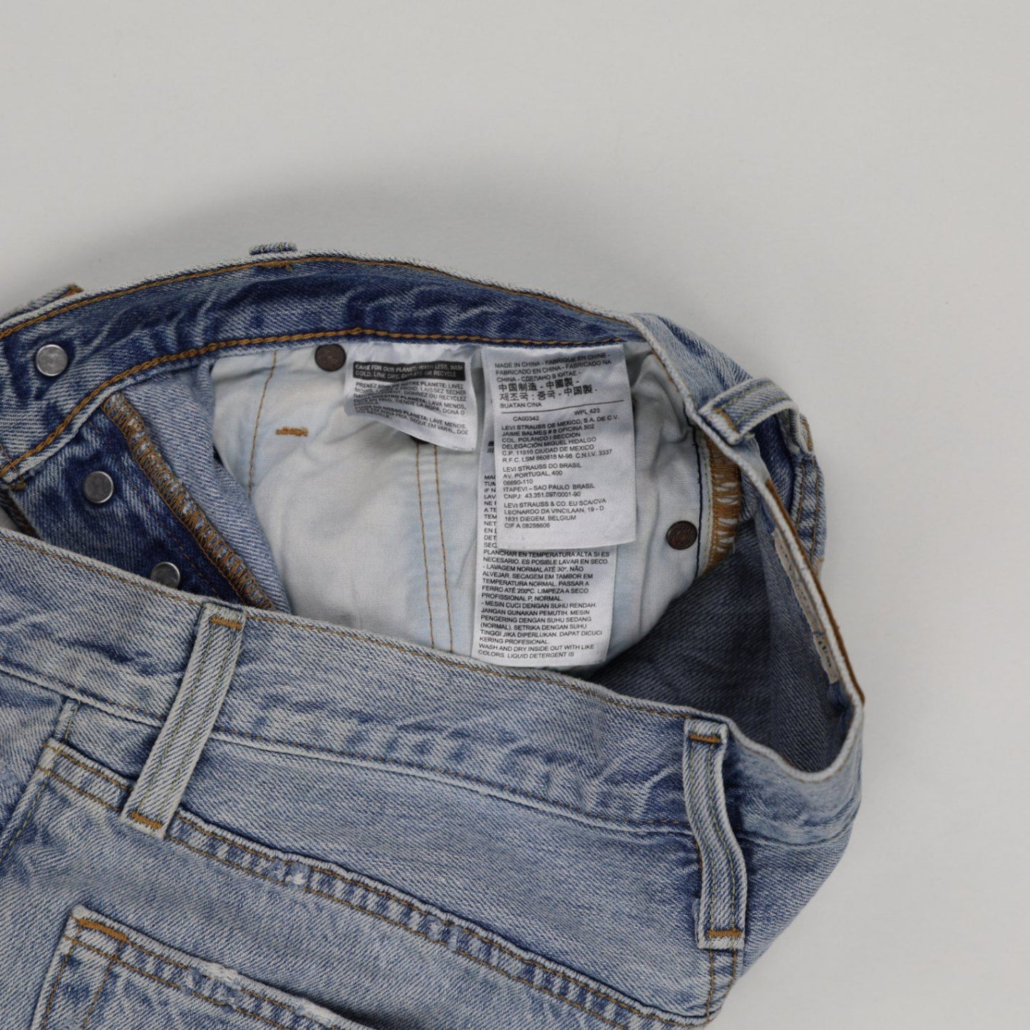 Levi's 501 Women's Distressed Denim Shorts Vintage Blue W32 100% Cotton