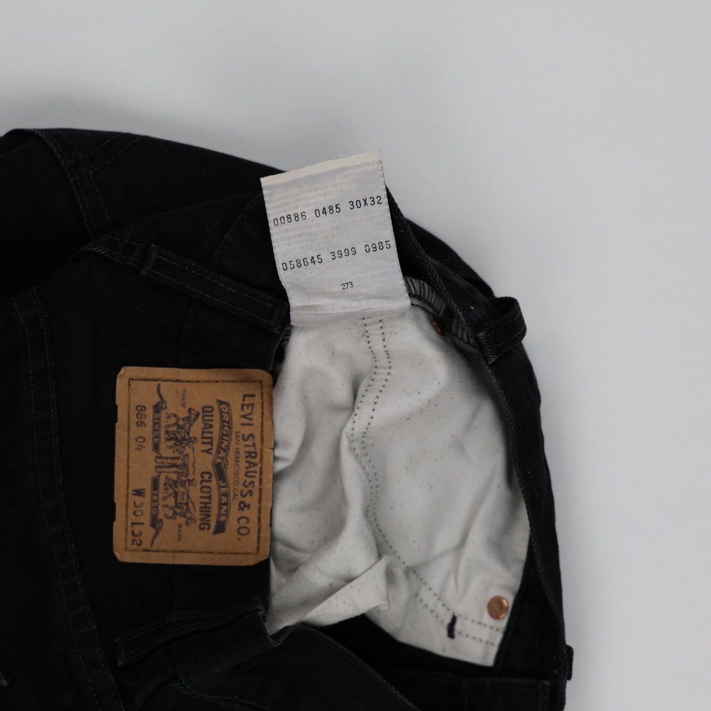Levi's High-Waisted Turn-Up Black Denim Shorts W30 L32 Vintage Cotton
