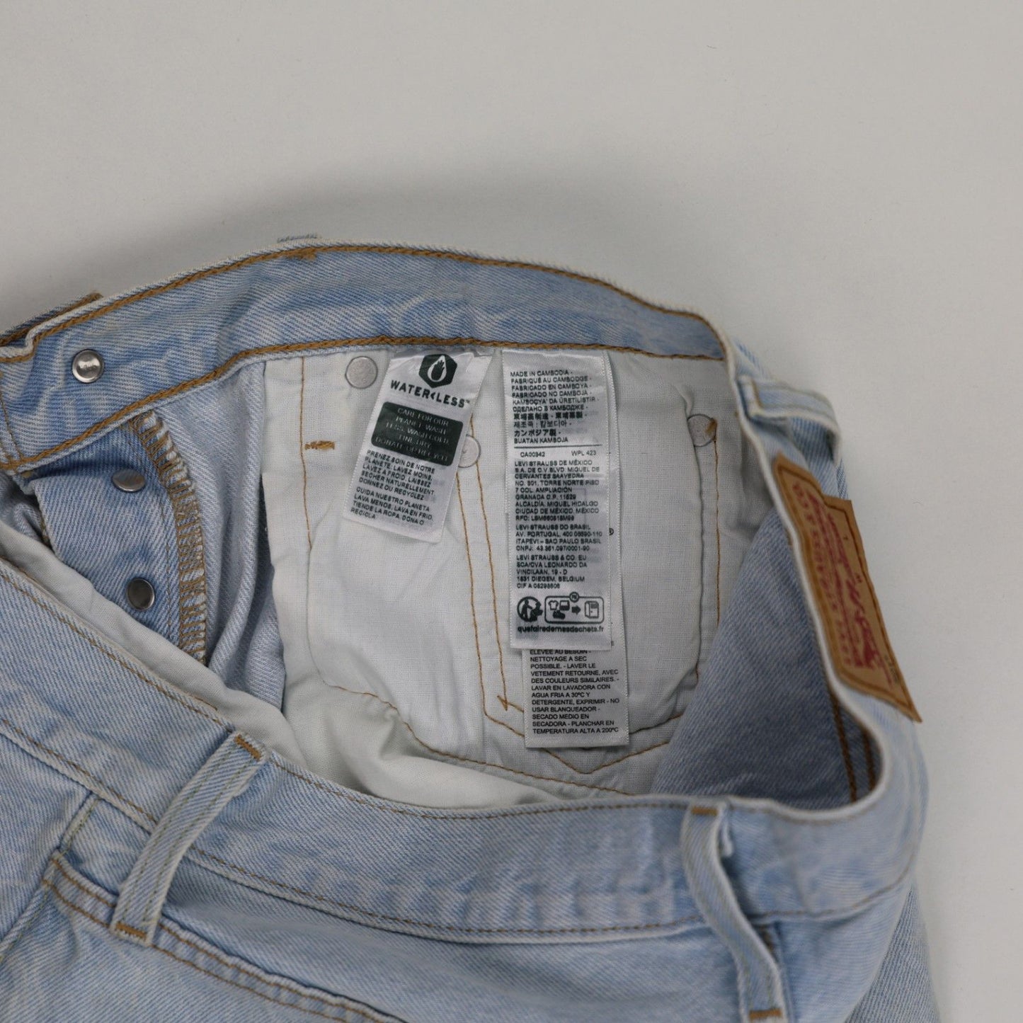 Levi's 501 Waterless High-Waisted Distressed Denim Shorts Light Blue W27 100% Cotton Vintage
