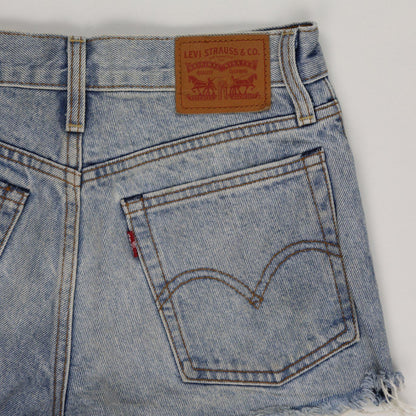 Levi’s Women’s 501 High Rise Distressed Light Blue Denim Shorts Size 24 100% Cotton