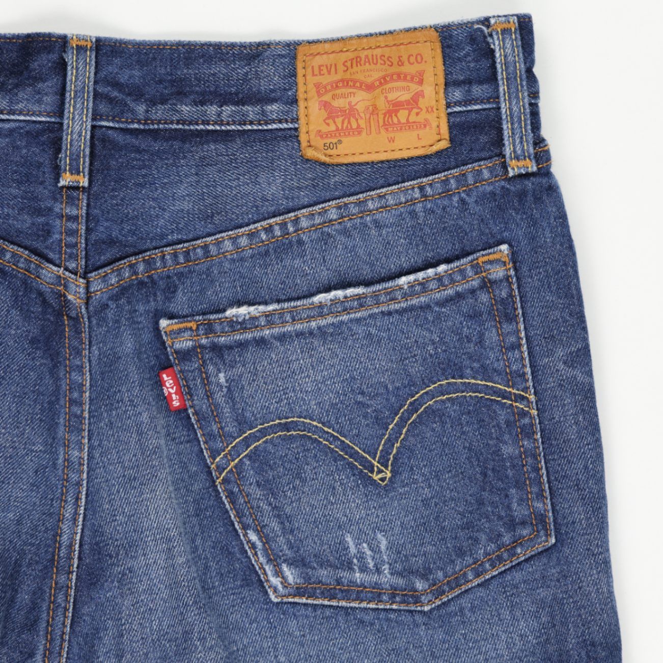 Levi's 501 High Waisted Distressed Blue Denim Shorts W32 100 Cotton Vintage Womens
