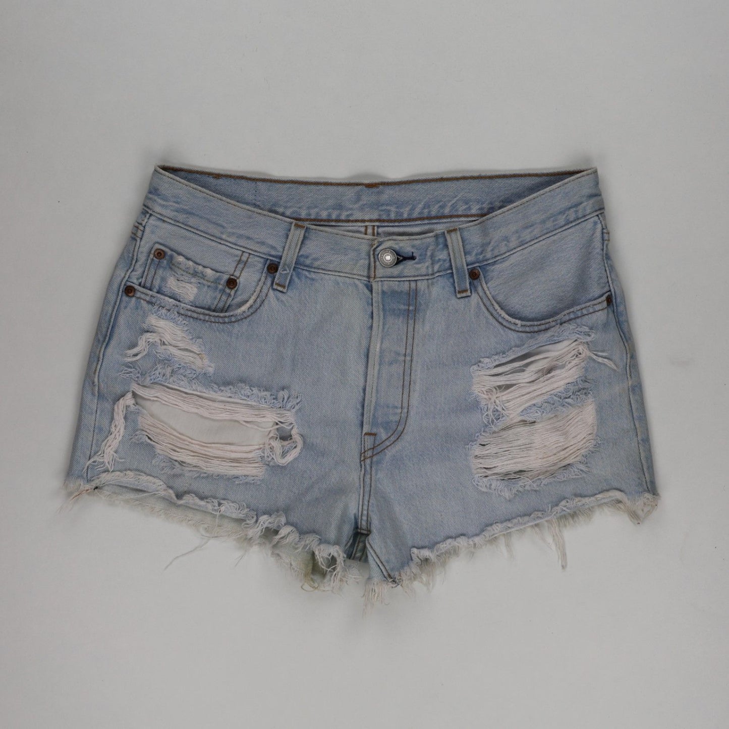 Levi's 501 Distressed Light Blue Denim Shorts W32 Vintage Cotton 7.5 cm Inseam