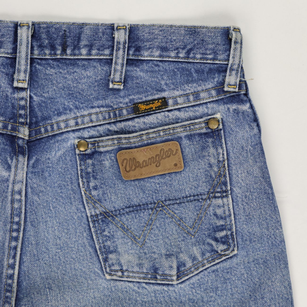 Vintage Wrangler Women's Cut-Off Shorts Blue 32W 3 Inch Cotton