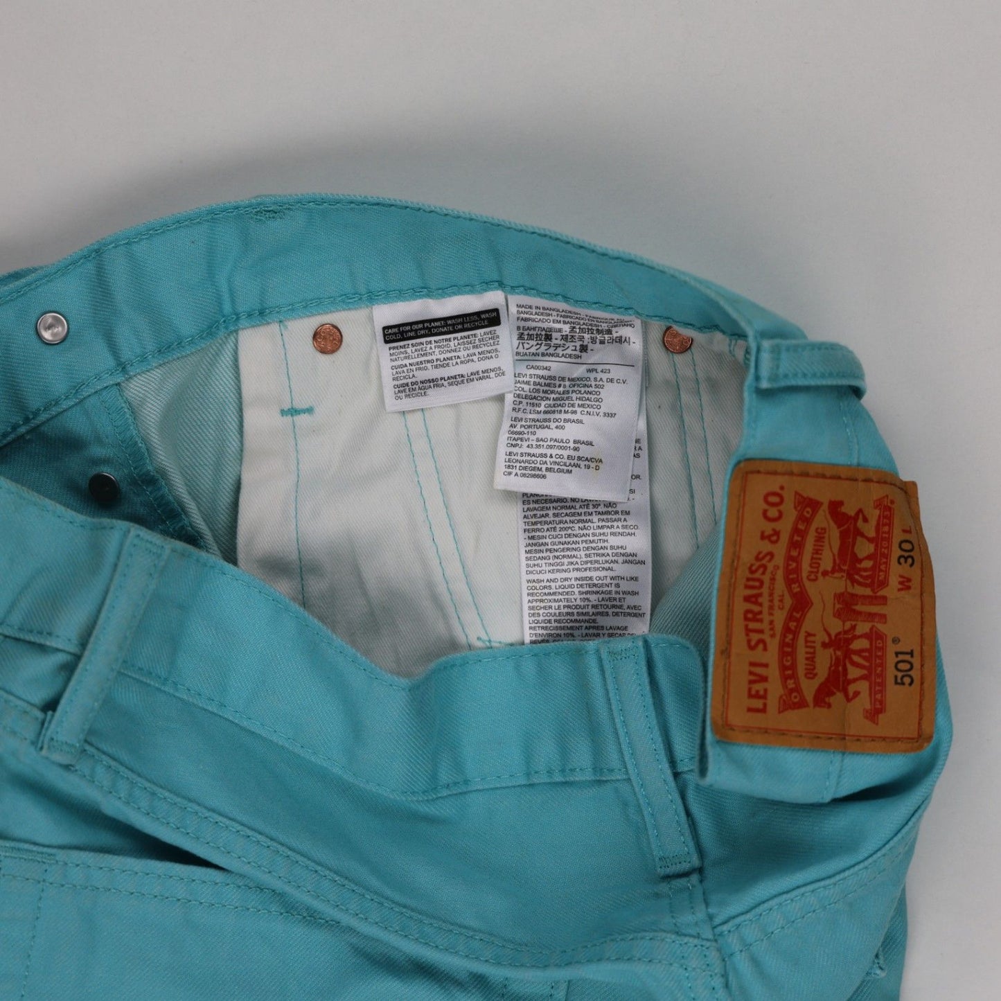 Levi's 501 Turquoise Denim Shorts W30 100% Cotton 8 Inch Inseam