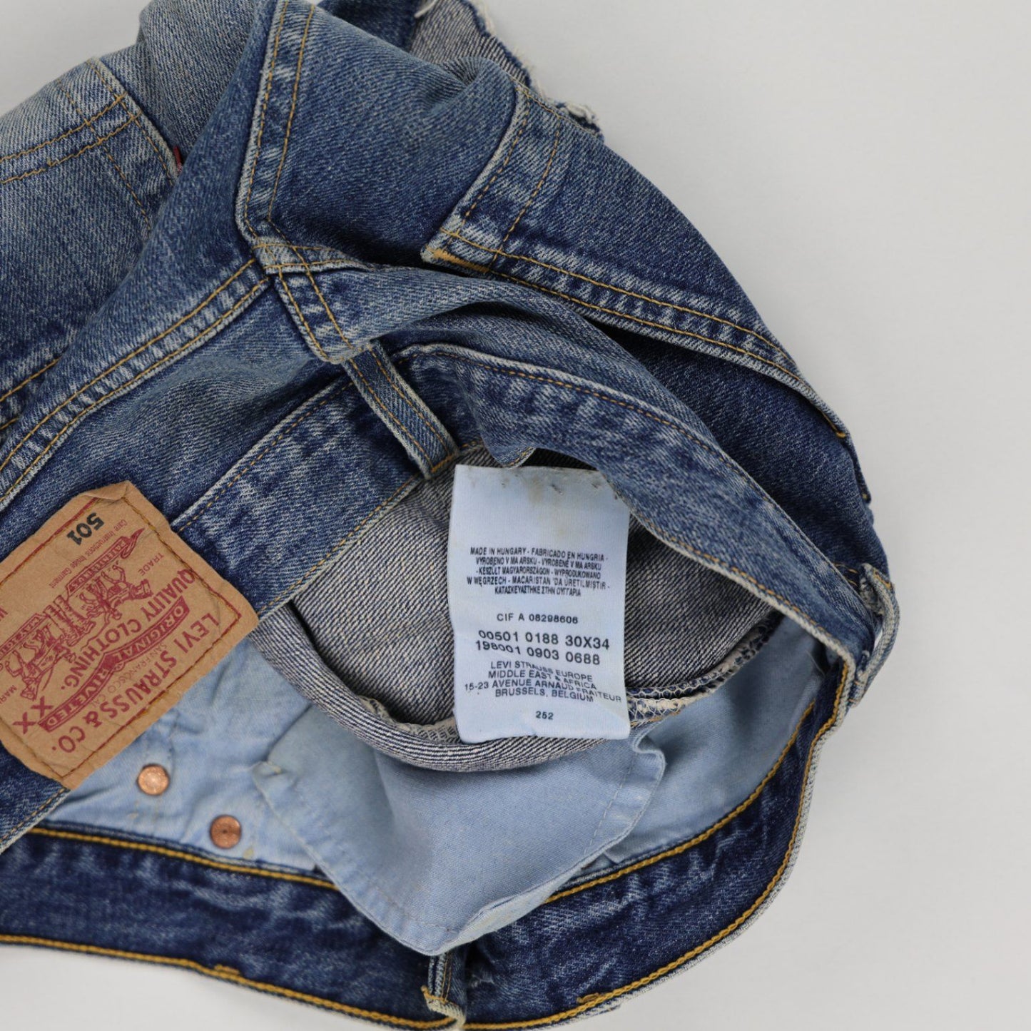 Levi's 501 Women's Vintage Blue Denim Shorts W30 L34 Cotton Frayed Hem