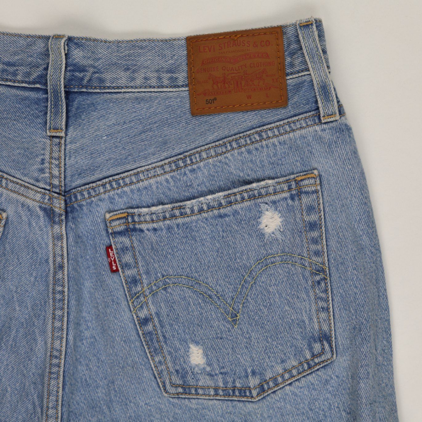 Levi's Women's Vintage Blue Denim Shorts W31 5cm Cotton Distressed