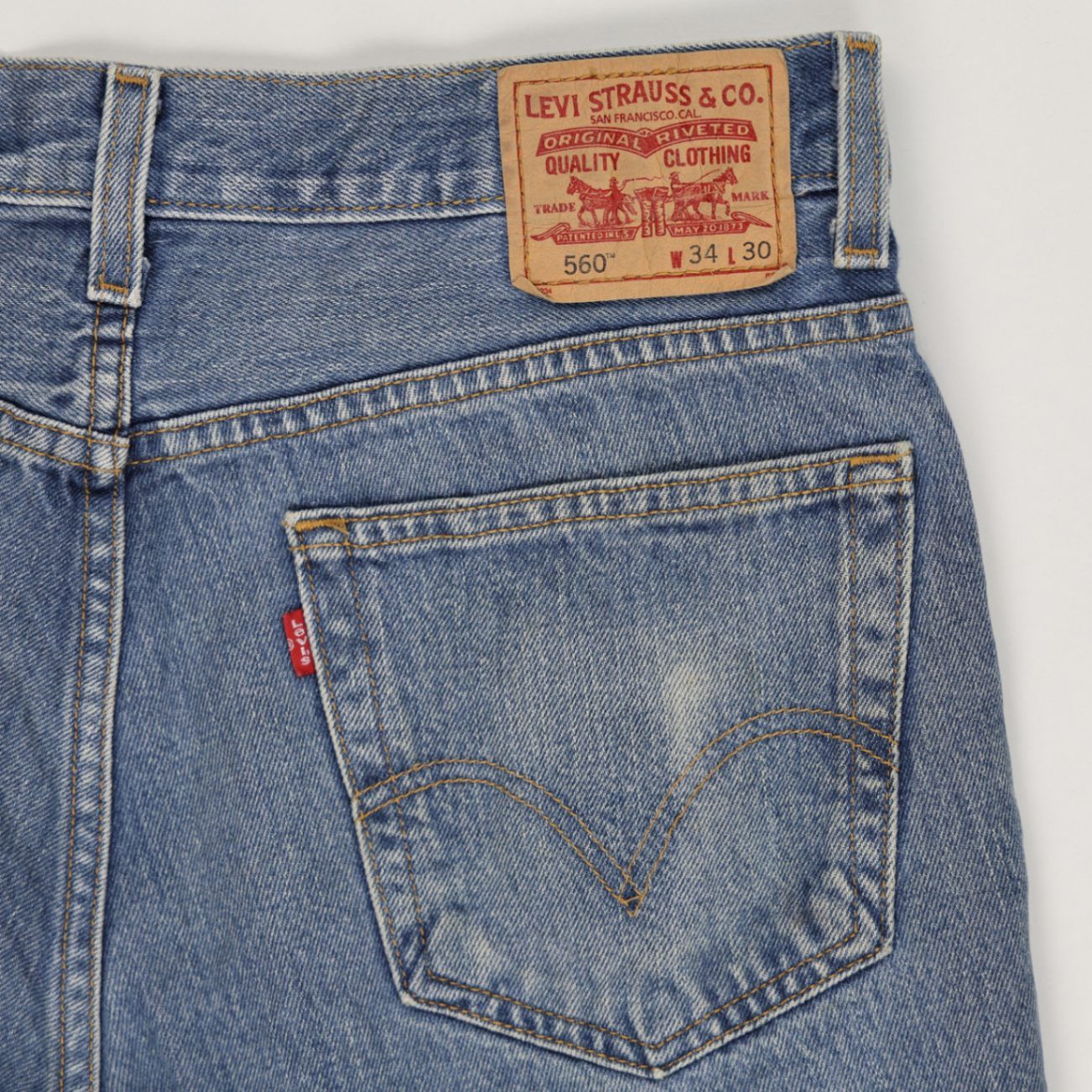 Levi's 560 Comfort Fit Vintage High Waisted Denim Shorts Blue W34 L30 100 Cotton