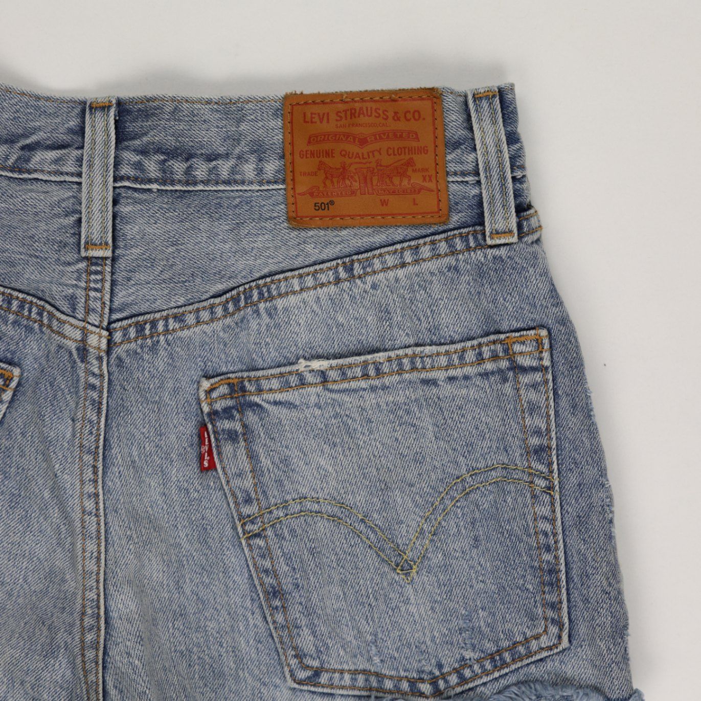 Levi's 501 Vintage High Waisted Distressed Denim Shorts Light Blue W32 100% Cotton