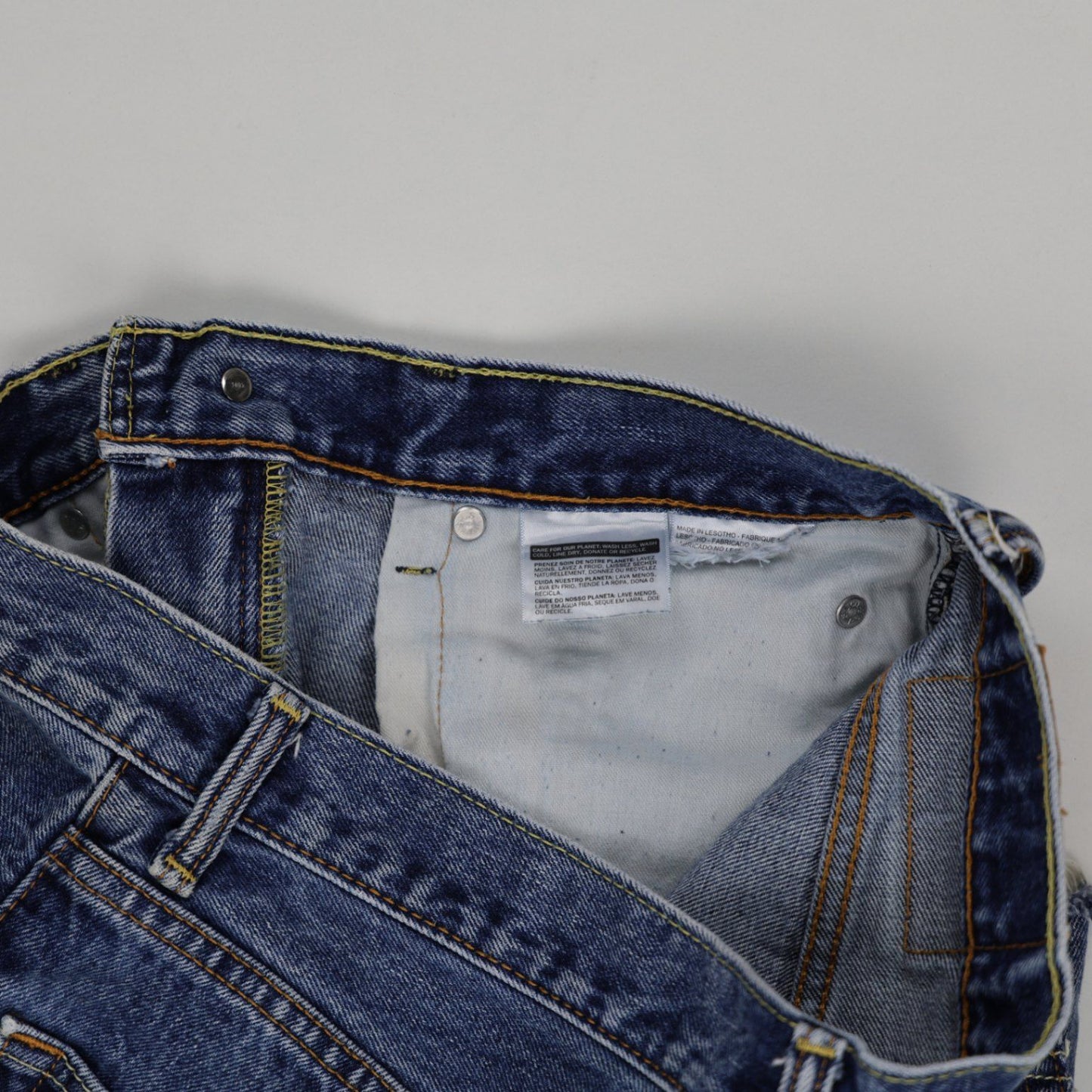 Levi's 550 Vintage Blue Denim Shorts W32 32 Inch Waist 100 Cotton Used Excellent Condition