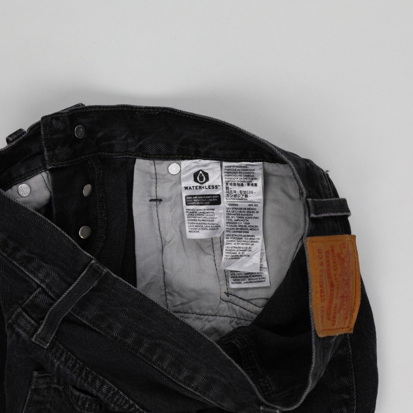 Levi's 501 Black Denim Distressed Cut-Off Shorts Waterless Vintage Style Classic