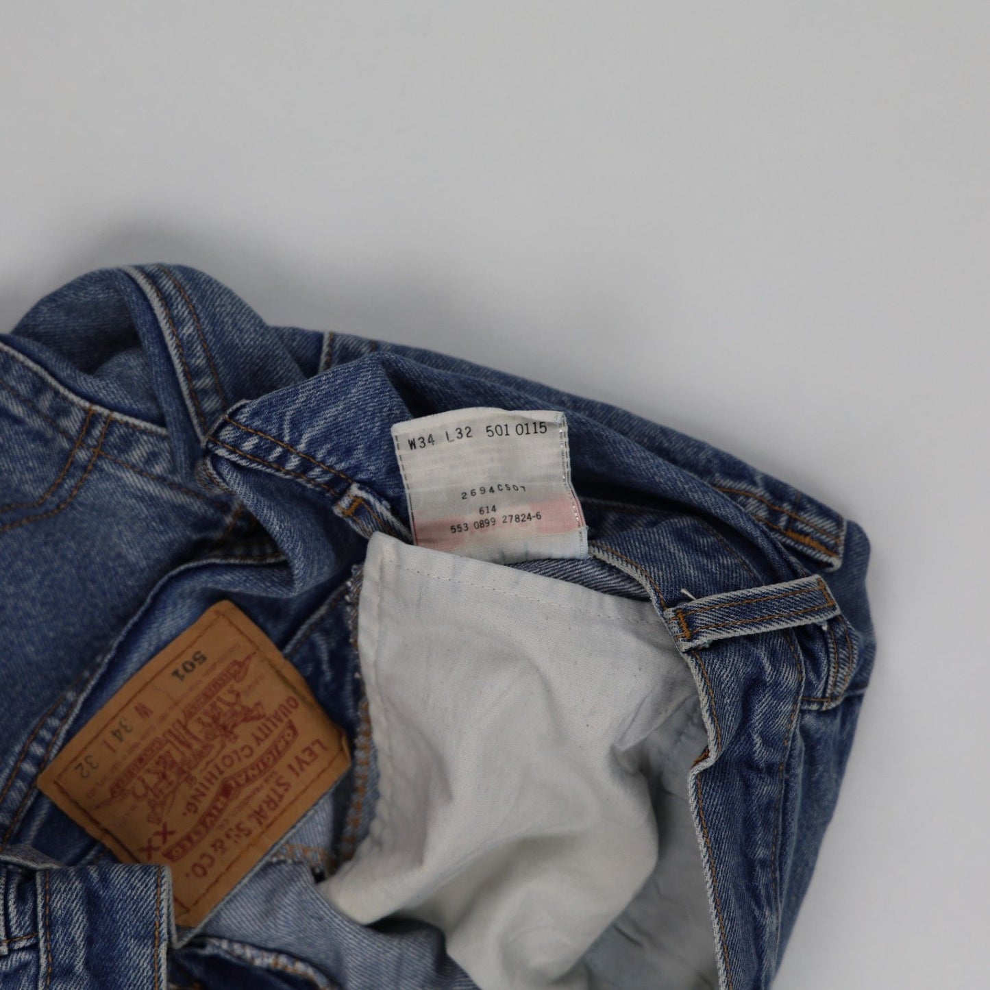 Levi's 501 Blue Denim High-Waisted Cut Off Shorts W34 L32 Vintage Style - Classic Summer Casual Womenswear