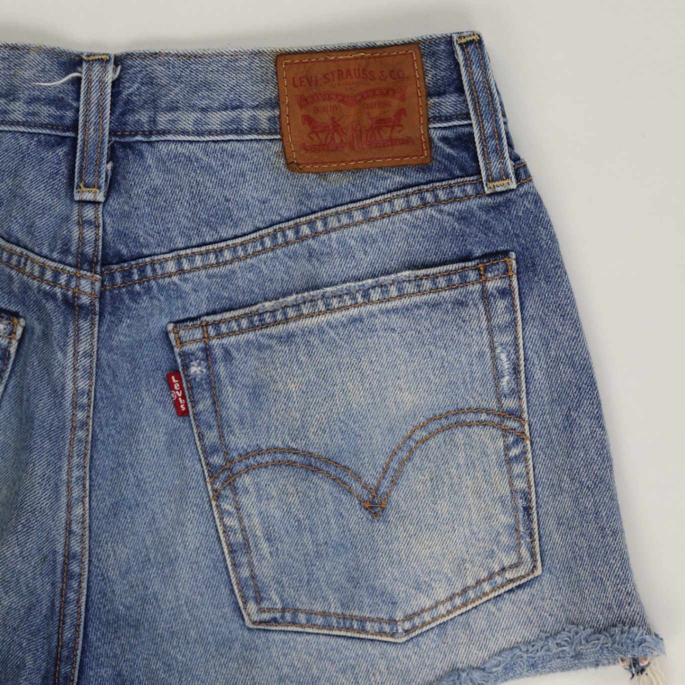 Levi's Womens 501 High Rise Distressed Denim Shorts Blue, Size 30 – Classic Cut Off Festival Jean Shorts