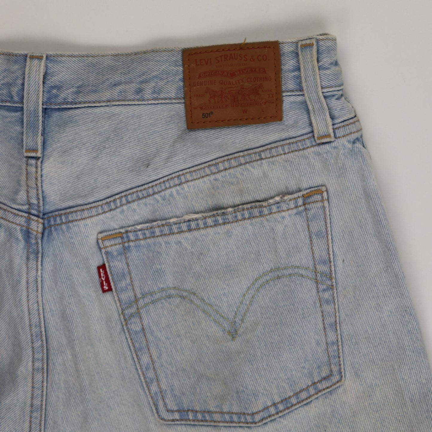 Vintage Levis 501 Light Wash Denim Shorts Womens W29 - Retro Style