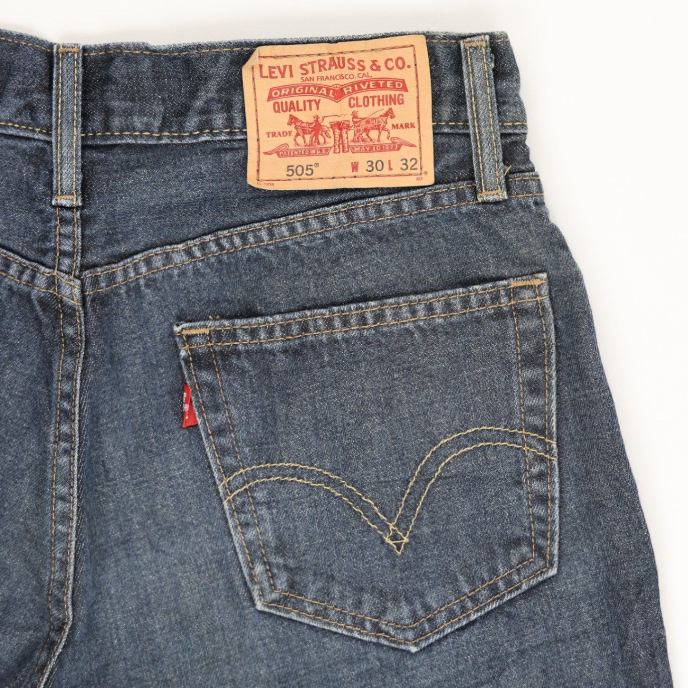 Levi's 505 Straight Fit Denim Shorts Mens W30 L32 Vintage Blue Cotton Distressed