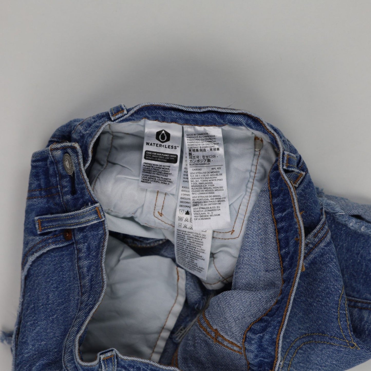 Levi's 501 Vintage High Waisted Distressed Denim Shorts Blue W34 100 Percent Cotton