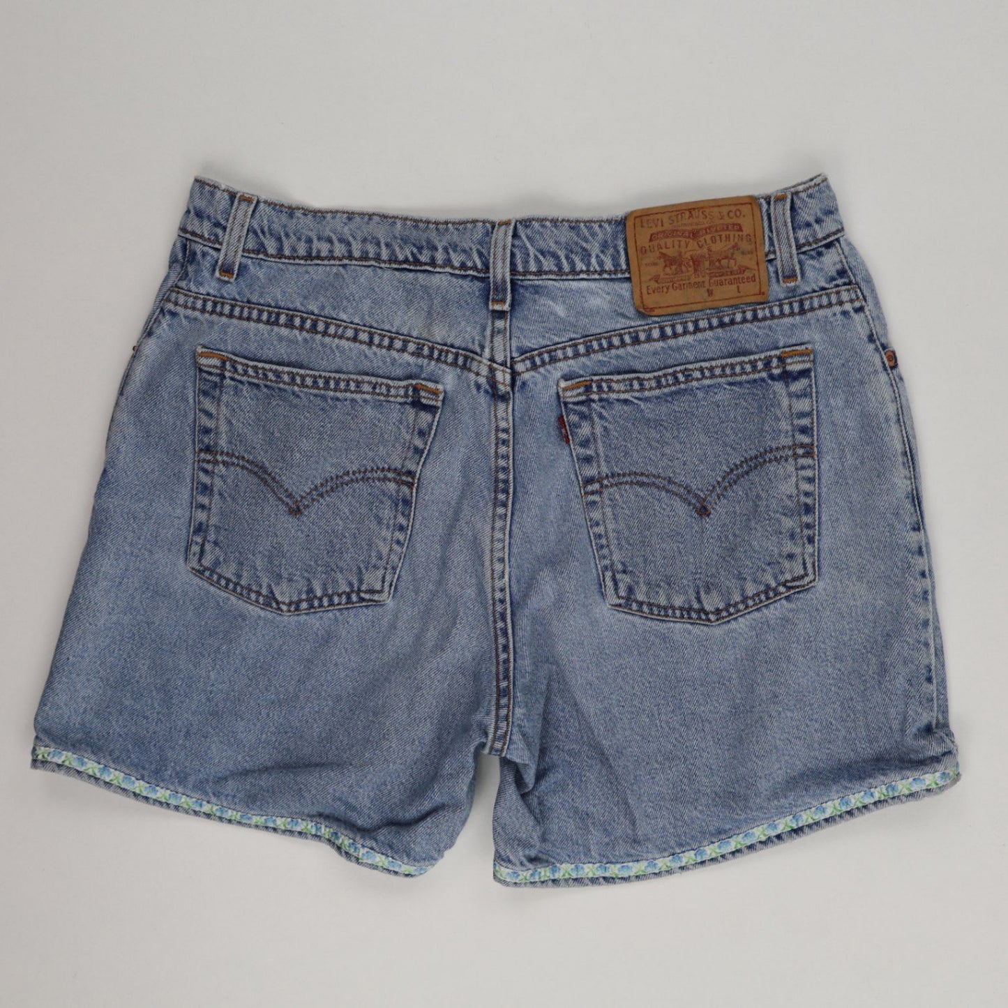 Levi's Vintage High Waisted Denim Shorts Light Blue W34 Cotton Denim Floral Trim