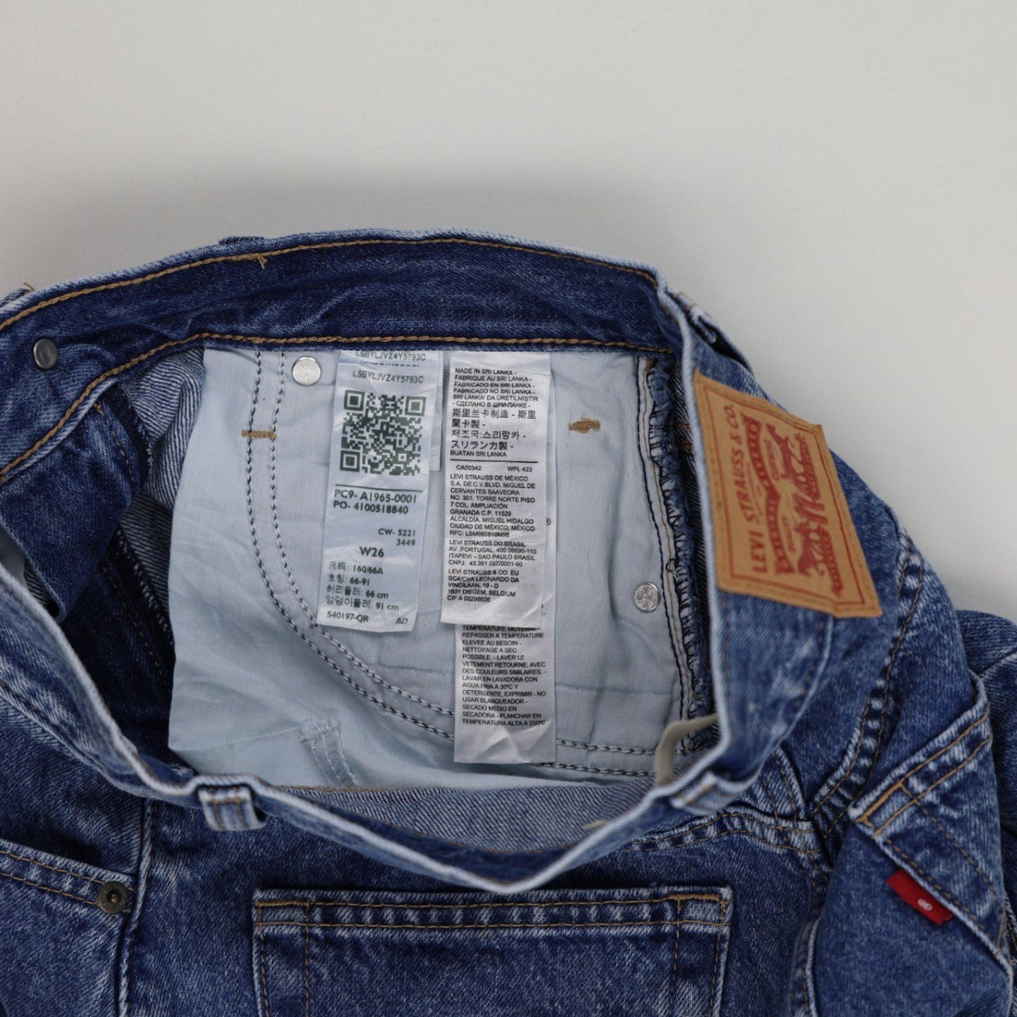 Levi's Vintage High Waisted Blue Denim Shorts Women W26 Cotton