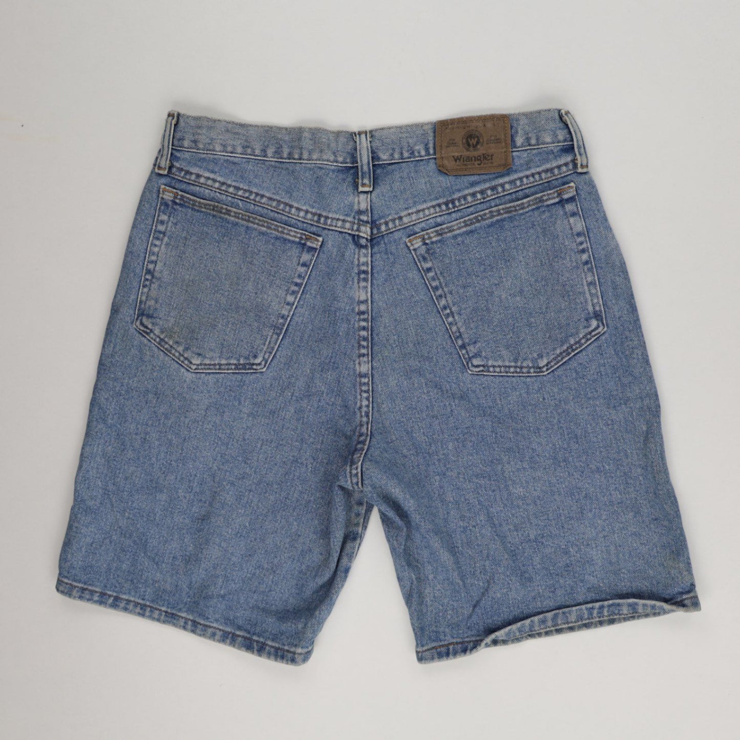 Wrangler Men's Vintage Blue Denim Shorts 33 Inch Waist 9 Inch Inseam 100 Percent Cotton