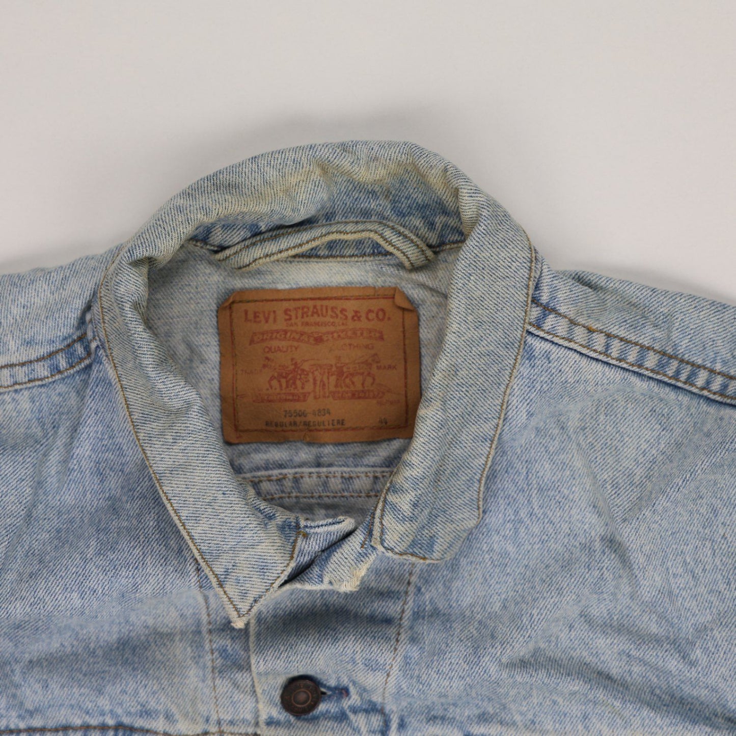 Levi's Vintage Light Blue Denim Trucker Jacket Size L 100% Cotton