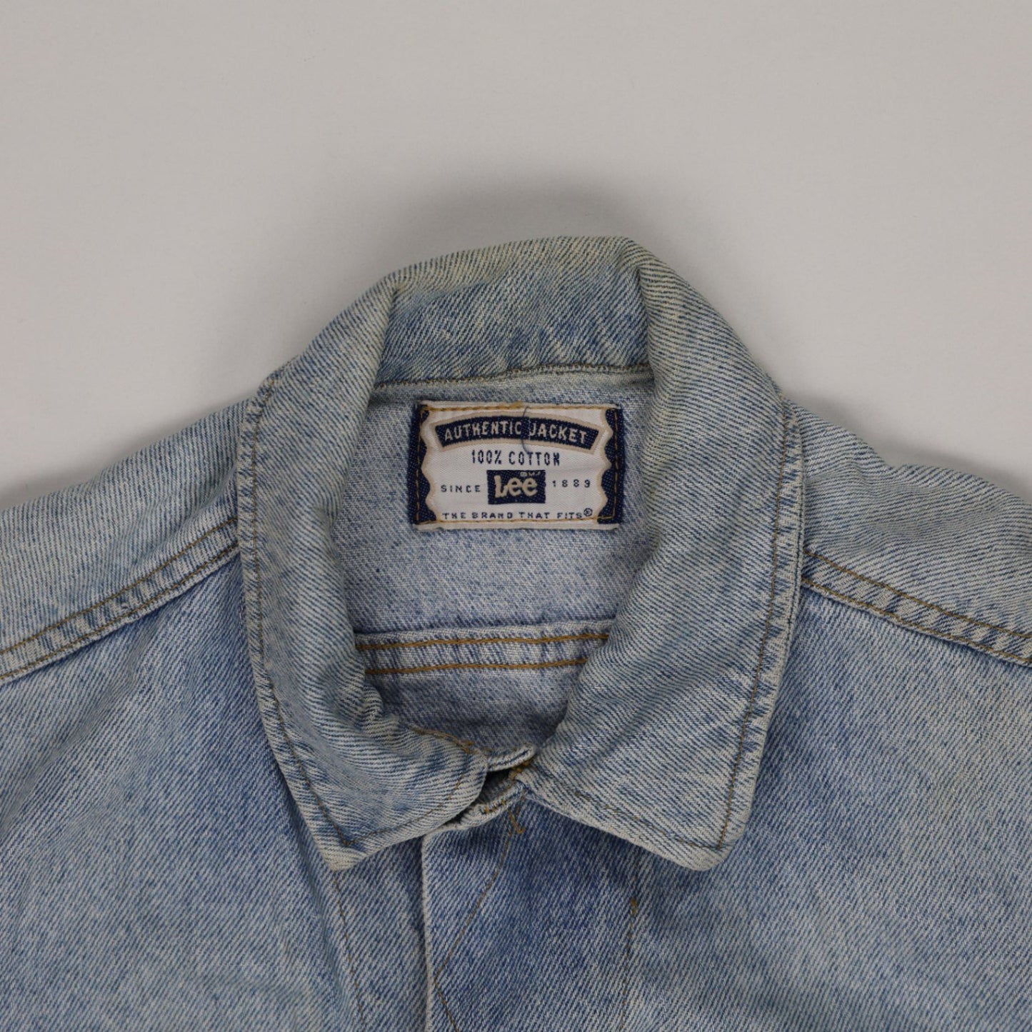 Lee Authentic Vintage Light Blue Denim Jacket Size L 100% Cotton Collared