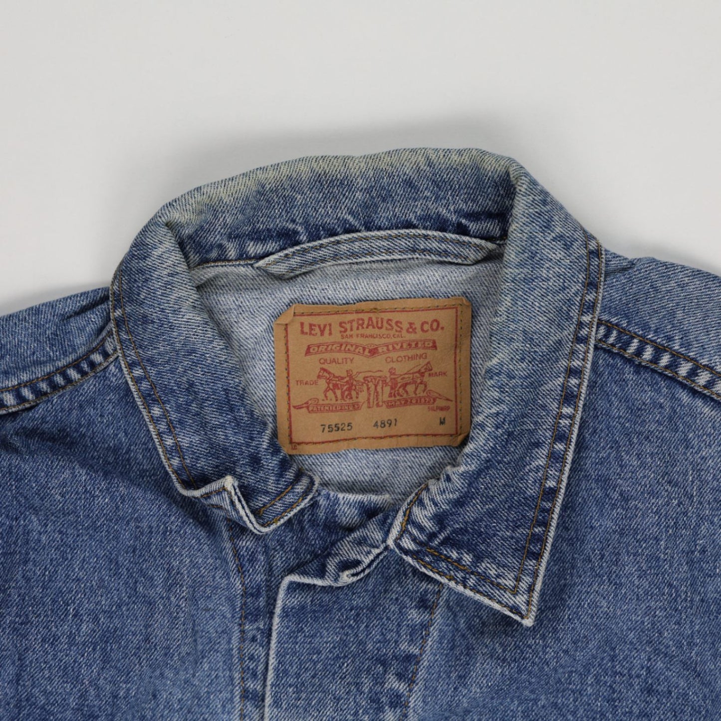 Levi's Vintage 75525 Blue Denim Trucker Jacket Men's Size Medium Cotton