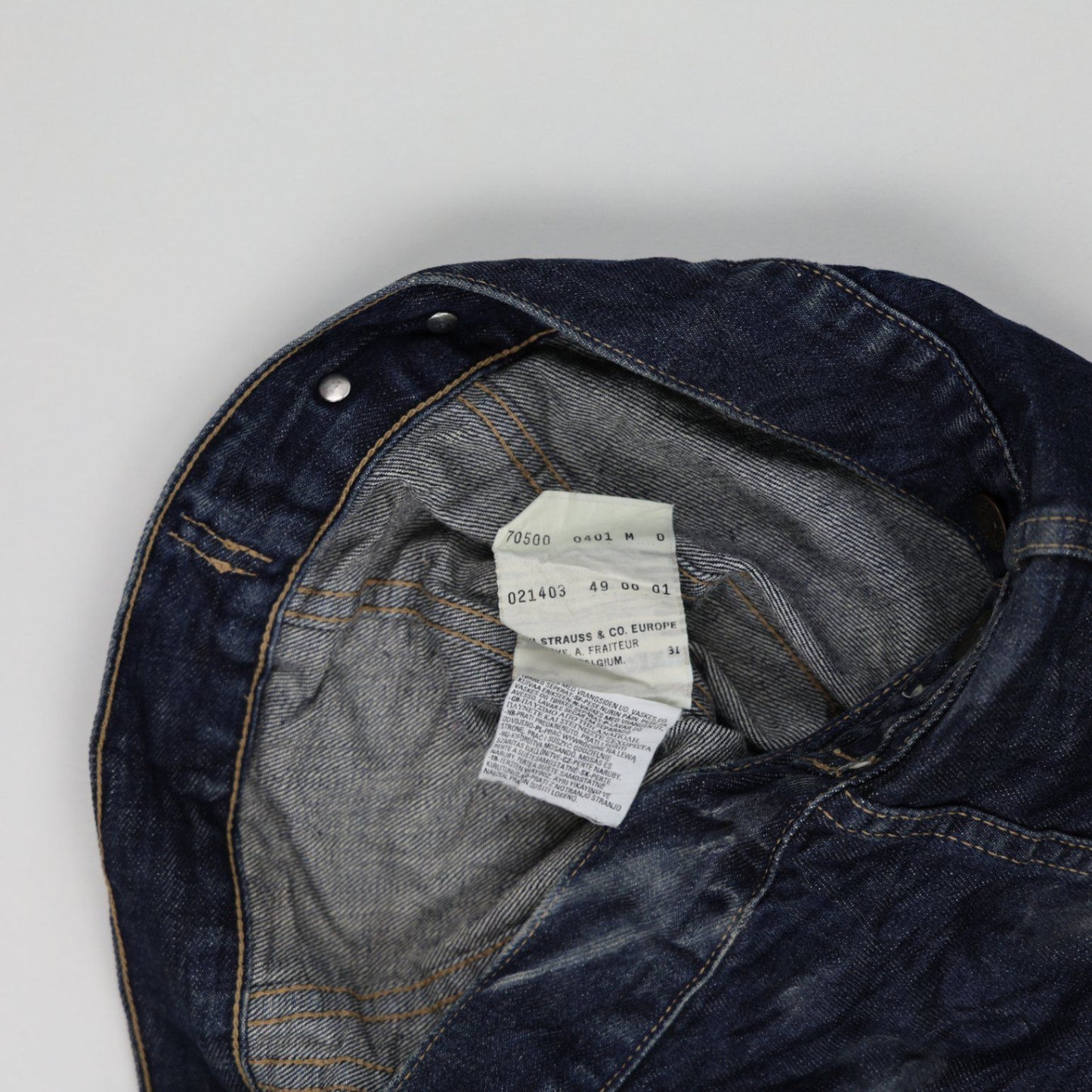 Levi's 70500 Indigo Blue Vintage Trucker Jacket Medium Cotton Denim Collared