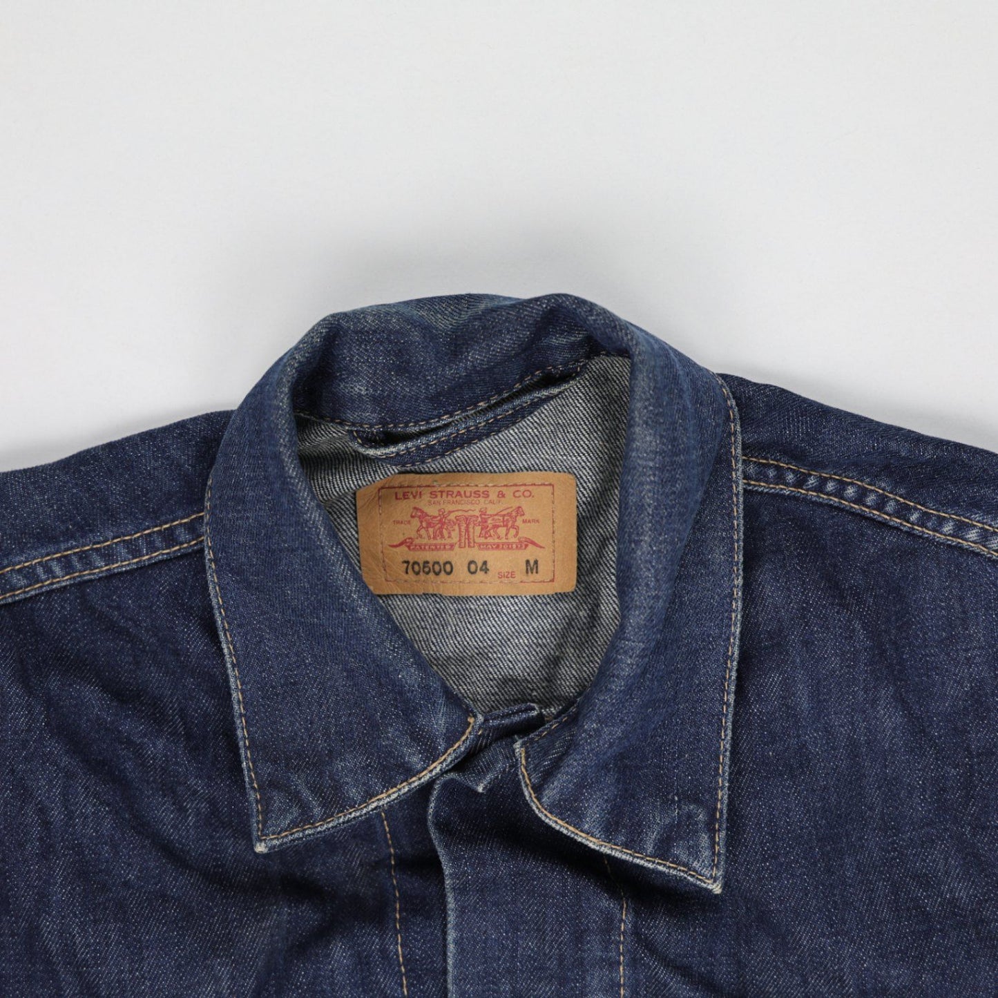 Levi's 70500 Indigo Blue Vintage Trucker Jacket Medium Cotton Denim Collared