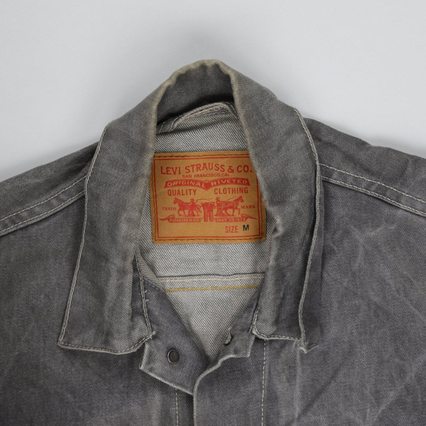 Levi's Mens Grey Denim Trucker Jacket Size Medium Cotton Vintage
