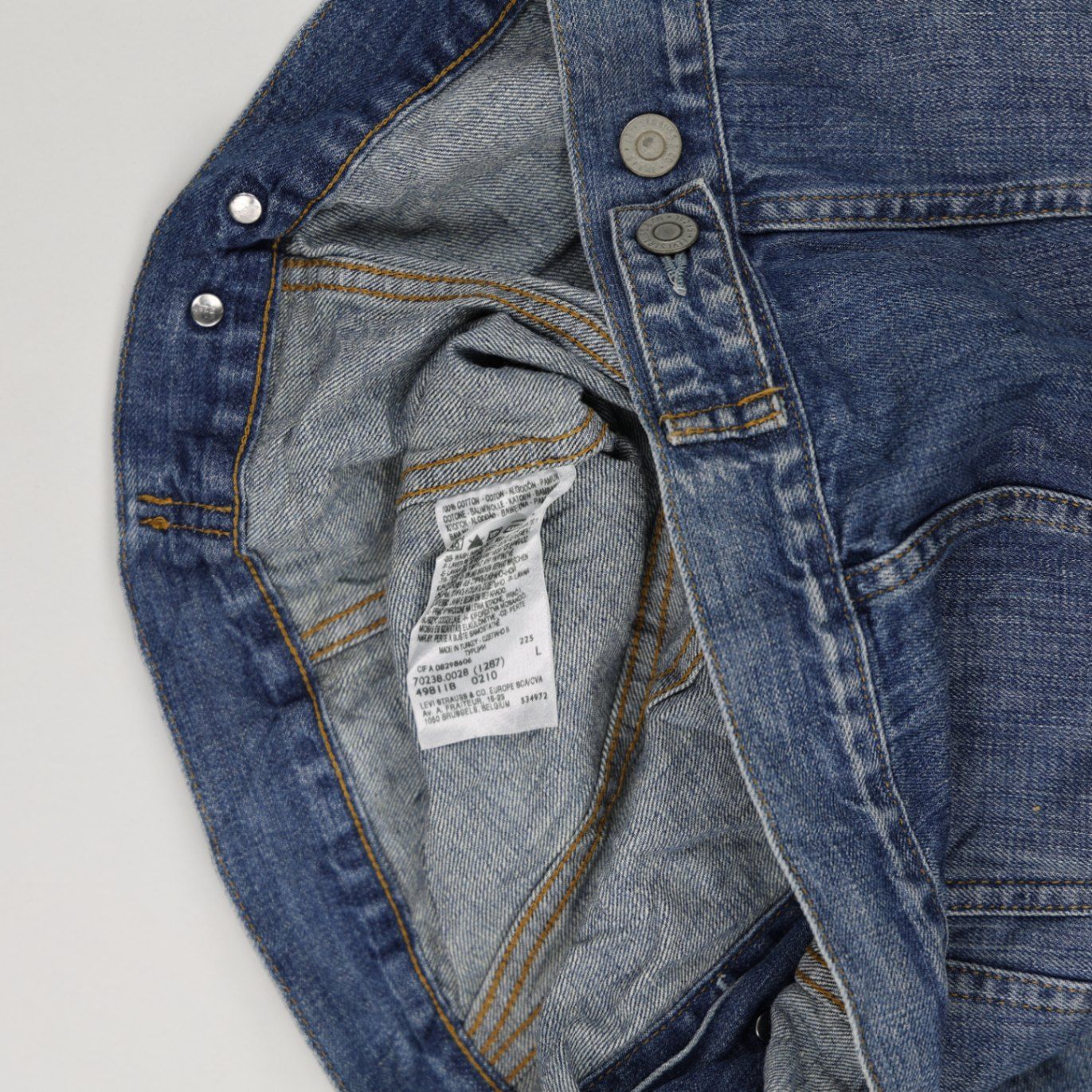 Levi's Vintage Blue Denim Trucker Jacket Medium 100 Percent Cotton