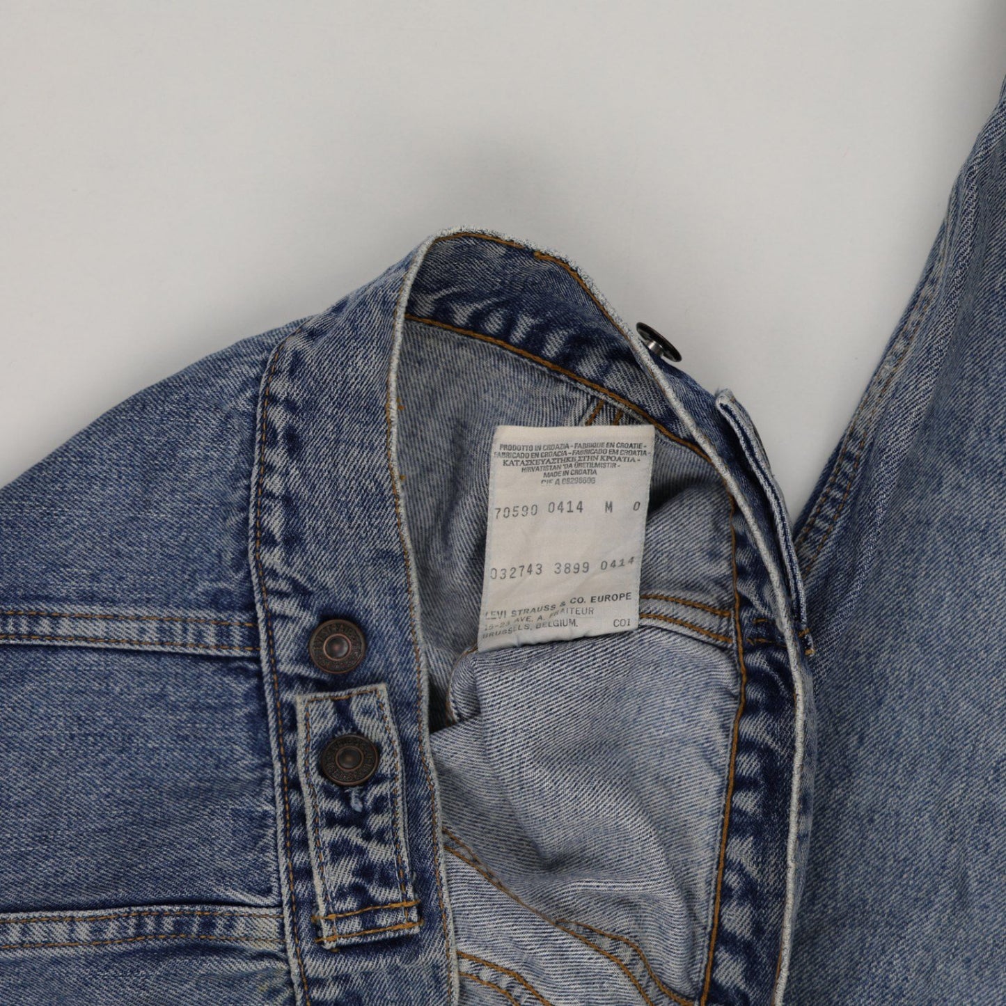 Levi's Vintage Medium Blue Denim Trucker Jacket Women's Medium Cotton