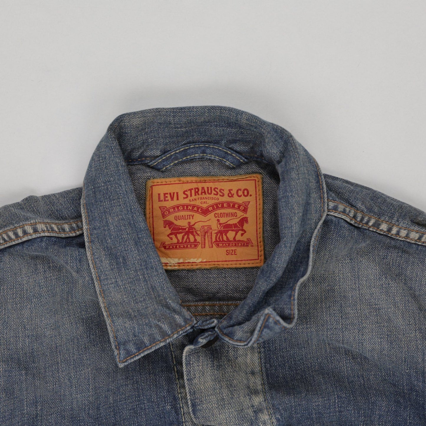 Levi's Vintage Classic Blue Denim Trucker Jacket Medium 100% Cotton