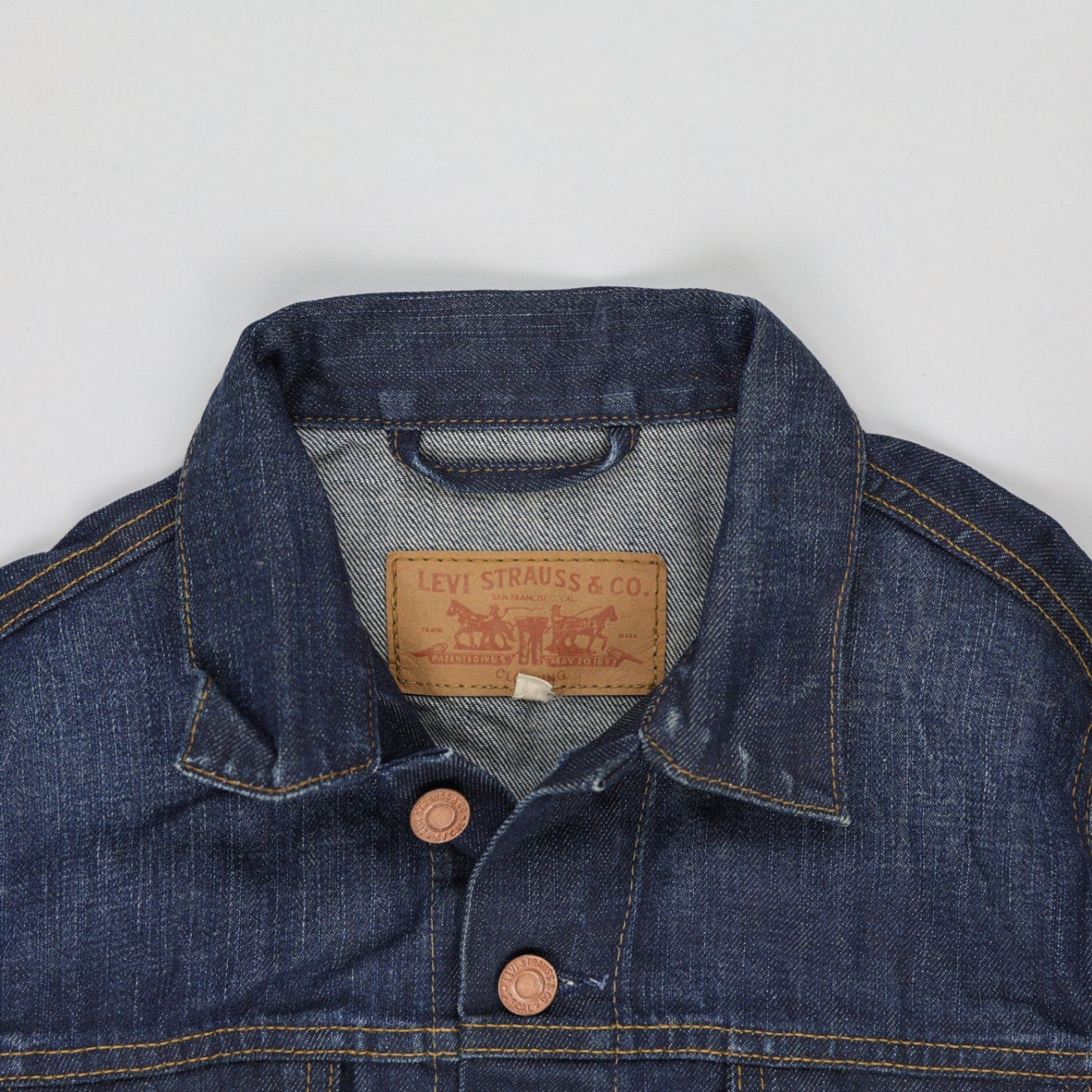 Levi's Classic Blue Denim Trucker Jacket for Men Size M Cotton
