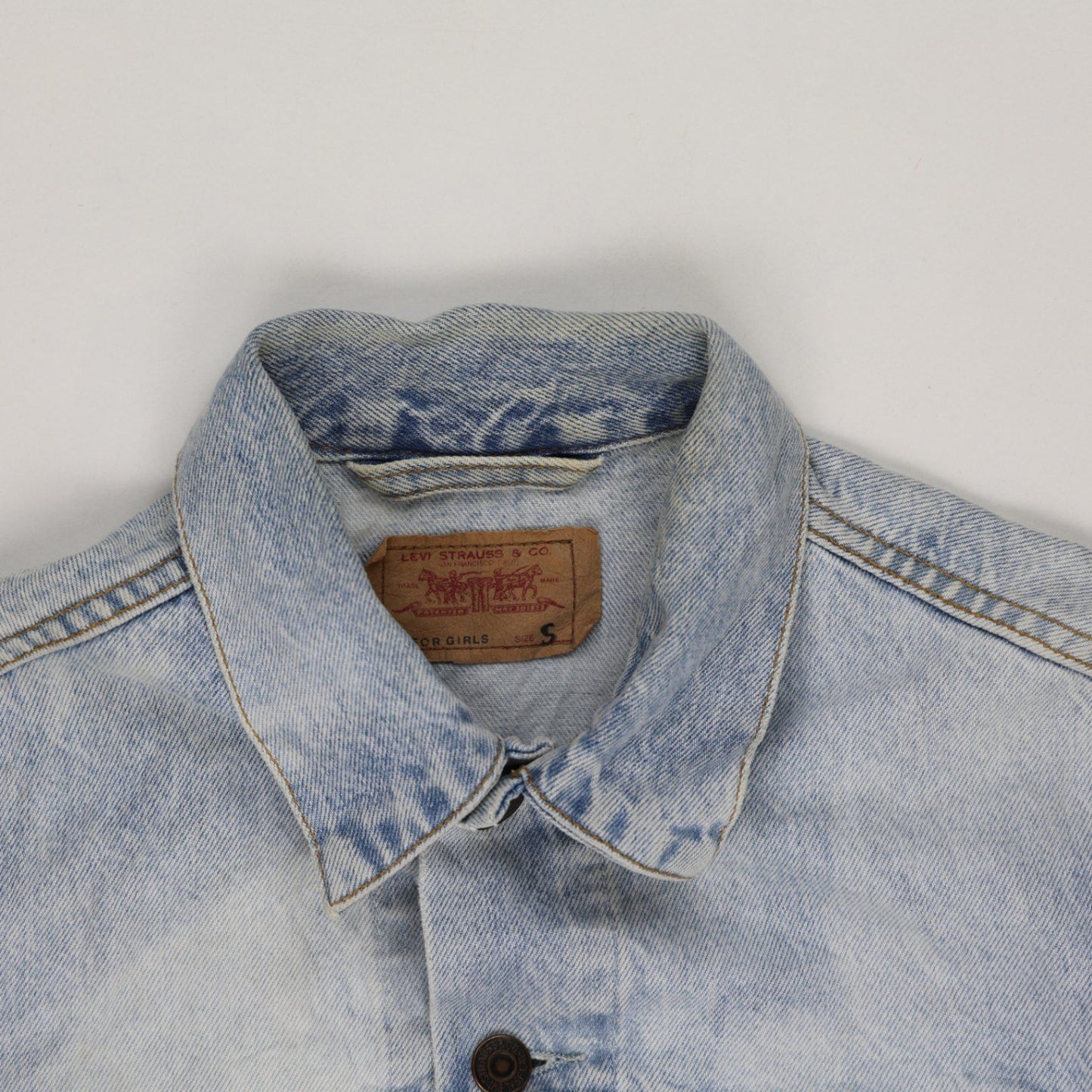 Levi's Vintage Light Blue Denim Jacket Women Small 100 Percent Cotton Collared