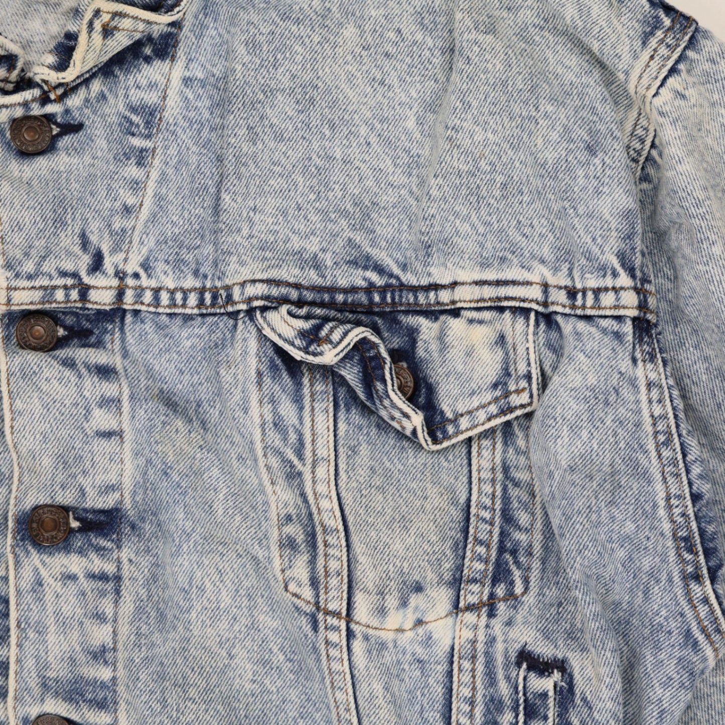 Levi's Vintage Medium Blue Denim Trucker Jacket Size Medium 100% Cotton