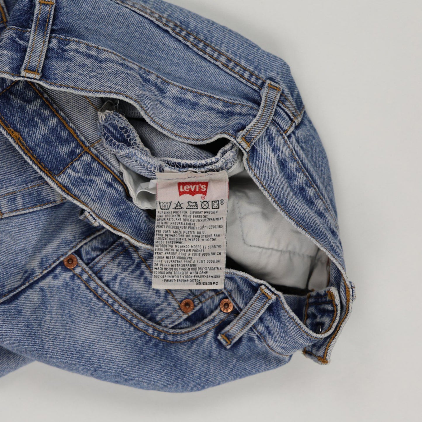 Levi's 501 High-Waisted Vintage Denim Shorts Classic Blue W28 100% Cotton Frayed Hem