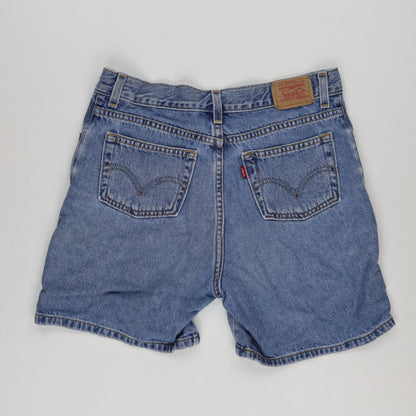 Levi's 550 Relaxed Fit Vintage Blue Denim Shorts 16.5 Inch Waist 100 Percent Cotton