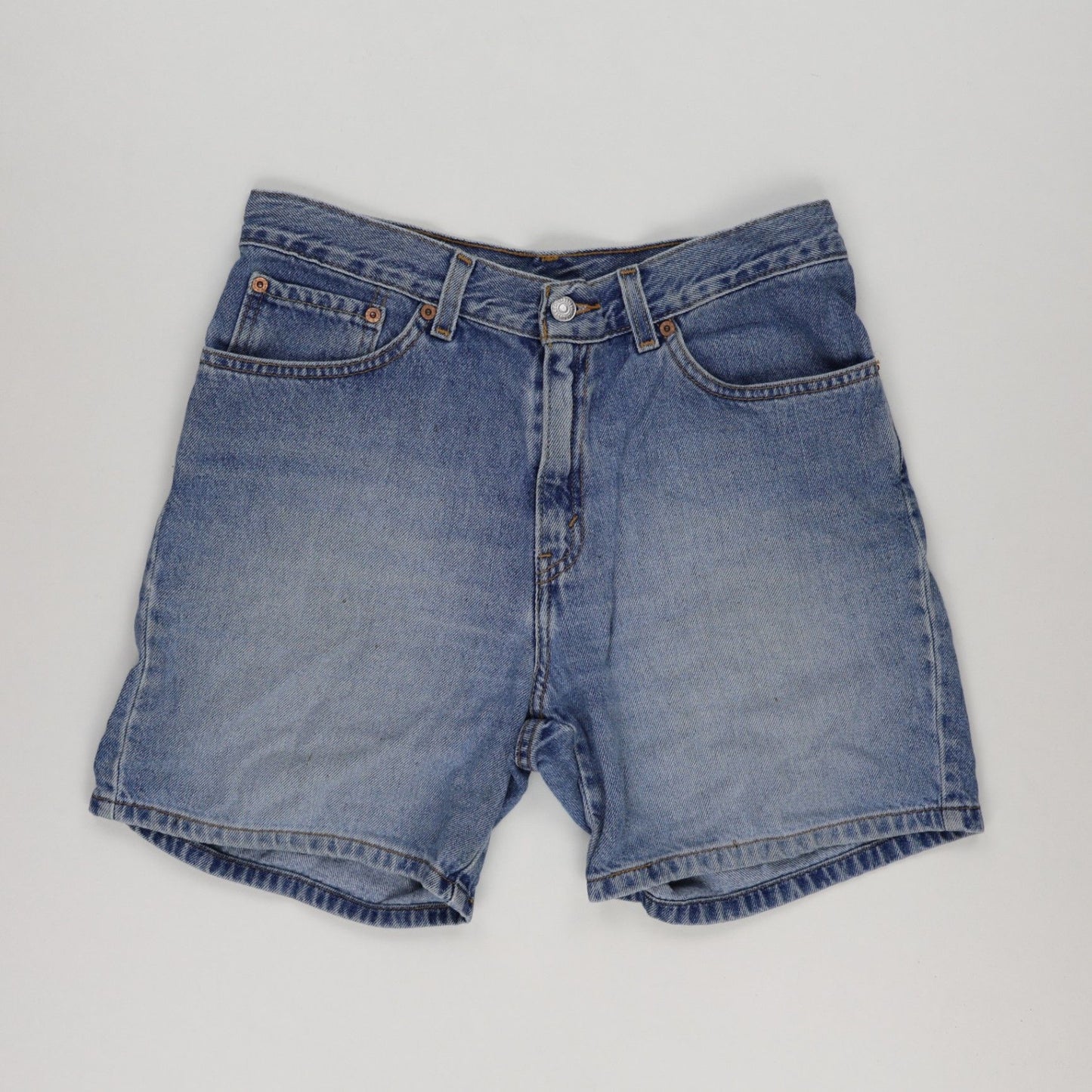 Levi's 550 Relaxed Fit Vintage Blue Denim Shorts 16.5 Inch Waist 100 Percent Cotton
