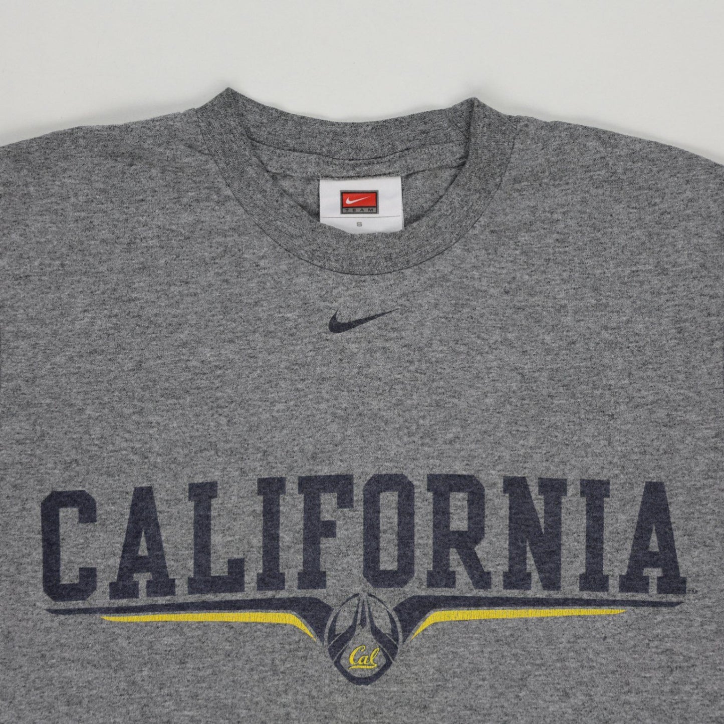 Nike California Graphic Grey T-Shirt Small Cotton Crew Neck Vintage Mens