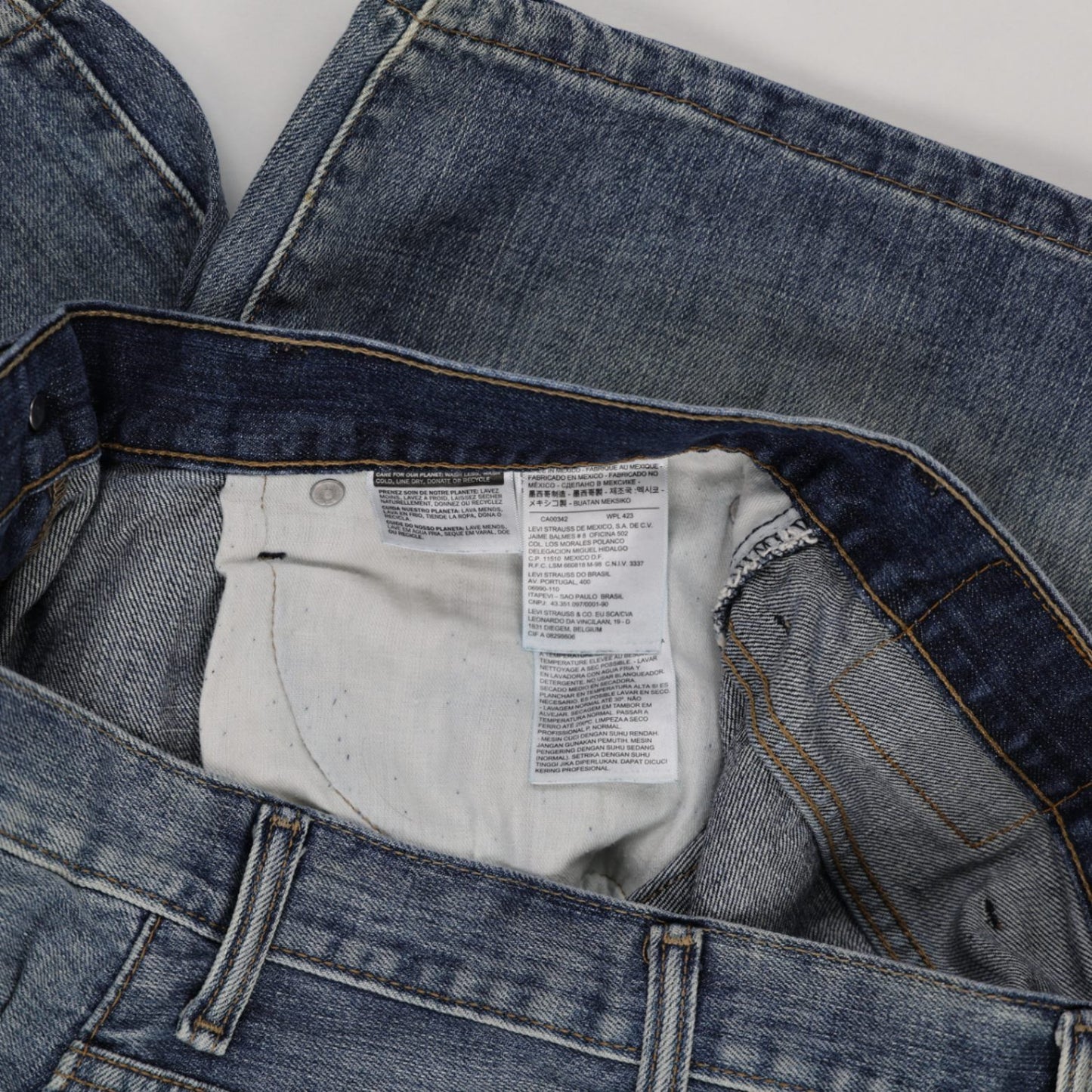 Levi's 569 Loose Fit Denim Shorts Light Blue W38 L Cotton Denim Vintage