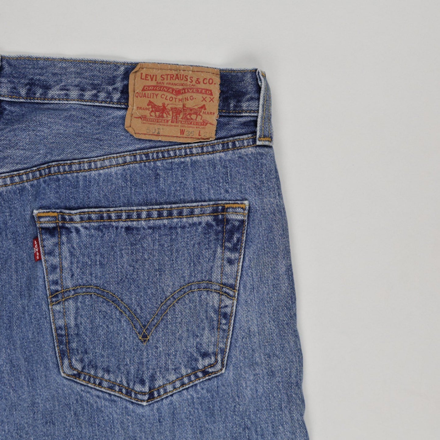 Levi's 501 Blue Stonewash Straight Leg Jeans W35 L32 100 Cotton Vintage